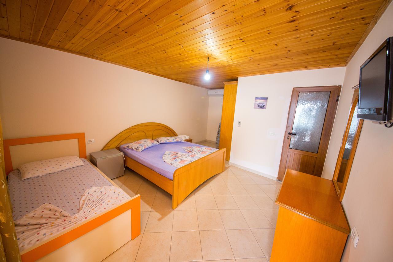 Isi Rooms Вльора Екстер'єр фото