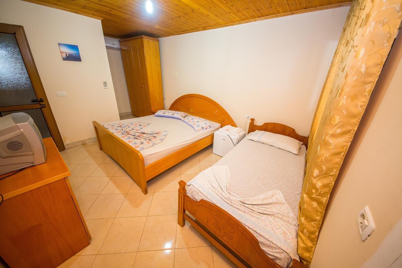 Isi Rooms Вльора Екстер'єр фото